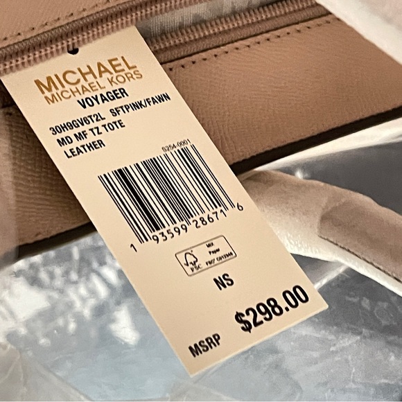 Michael Kors Voyager Two-Tone Leather Tote - Picture 8 of 8